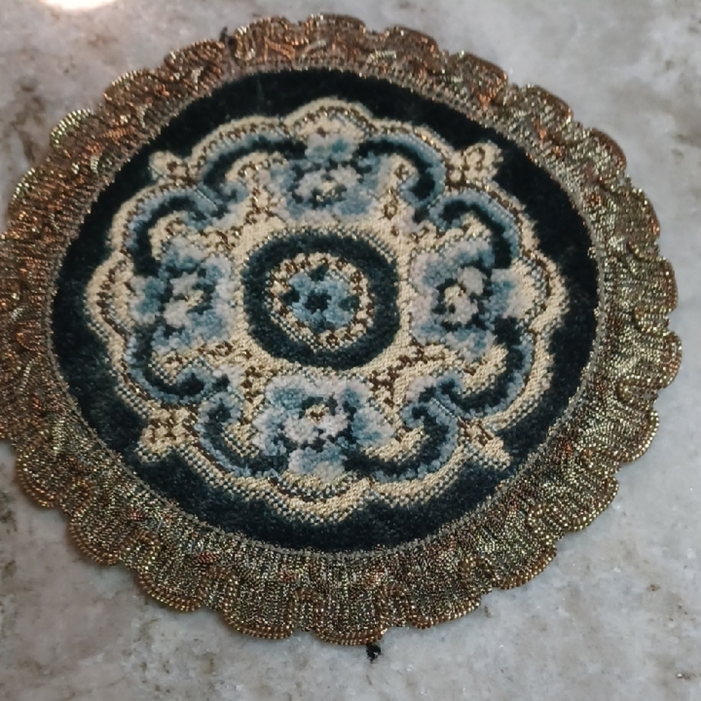 Wedgwood Metallic Trim Round Coaster